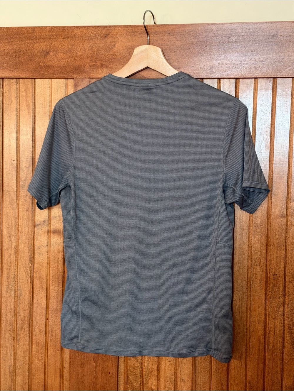 Patagonia Men's Charcoal Short-Sleeve Crew Tee - Picture 3 of 3